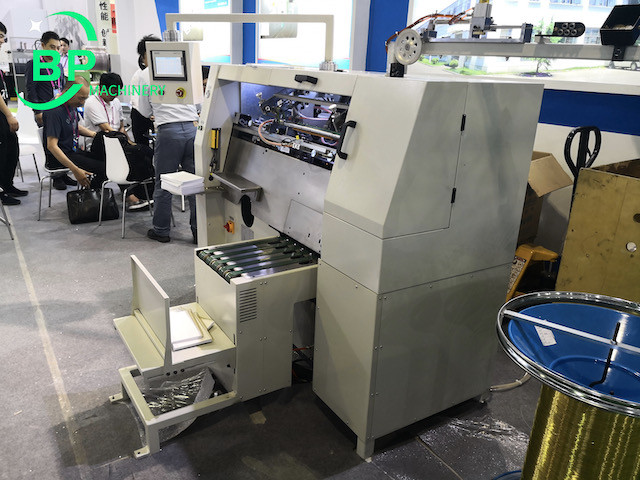 Metal spiral notebook single wire binding machine with coil lock function