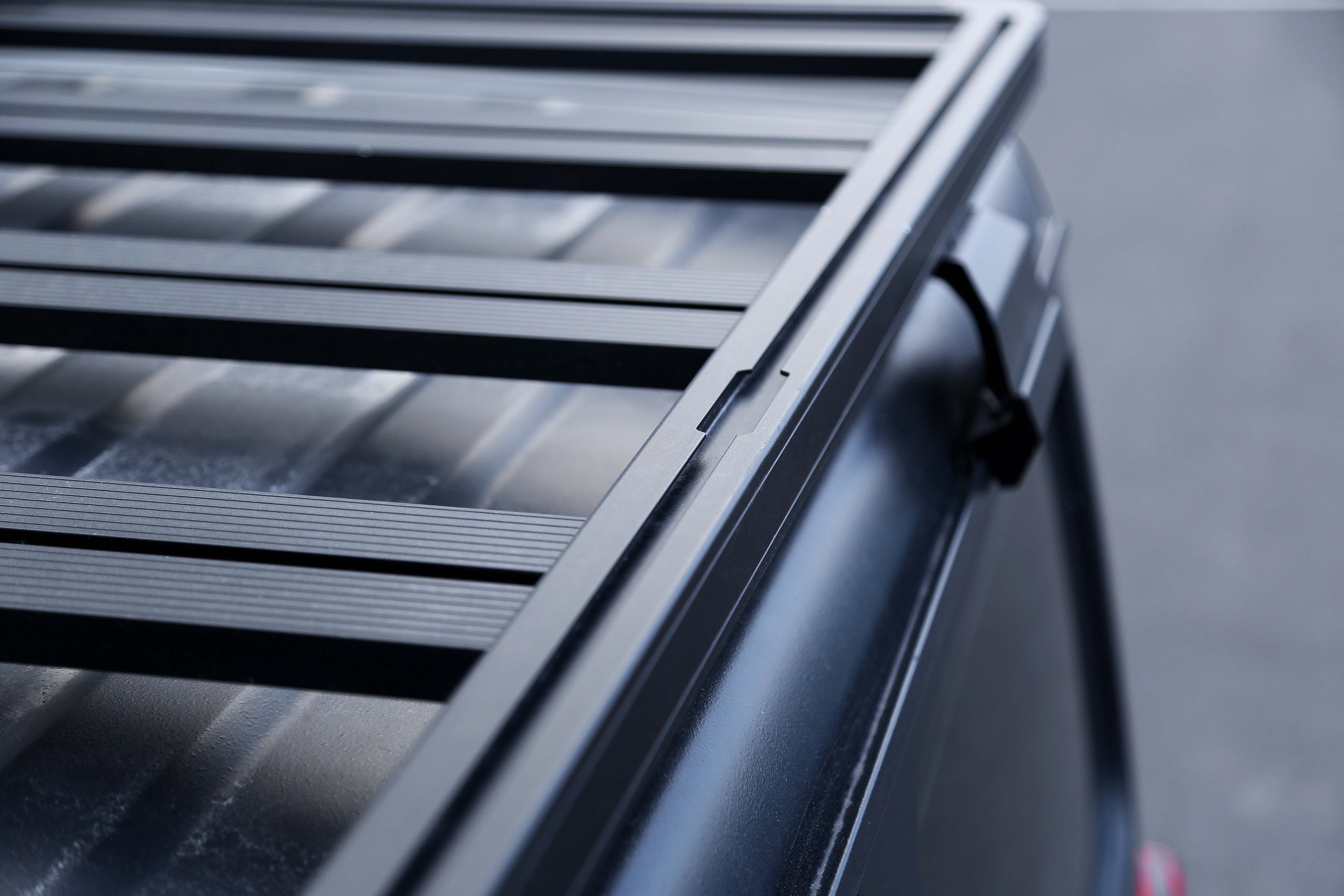 High- Black Powerder Coated Car Roof Luggage Rack for Jeep Wrangler Jk Aluminium Alloy