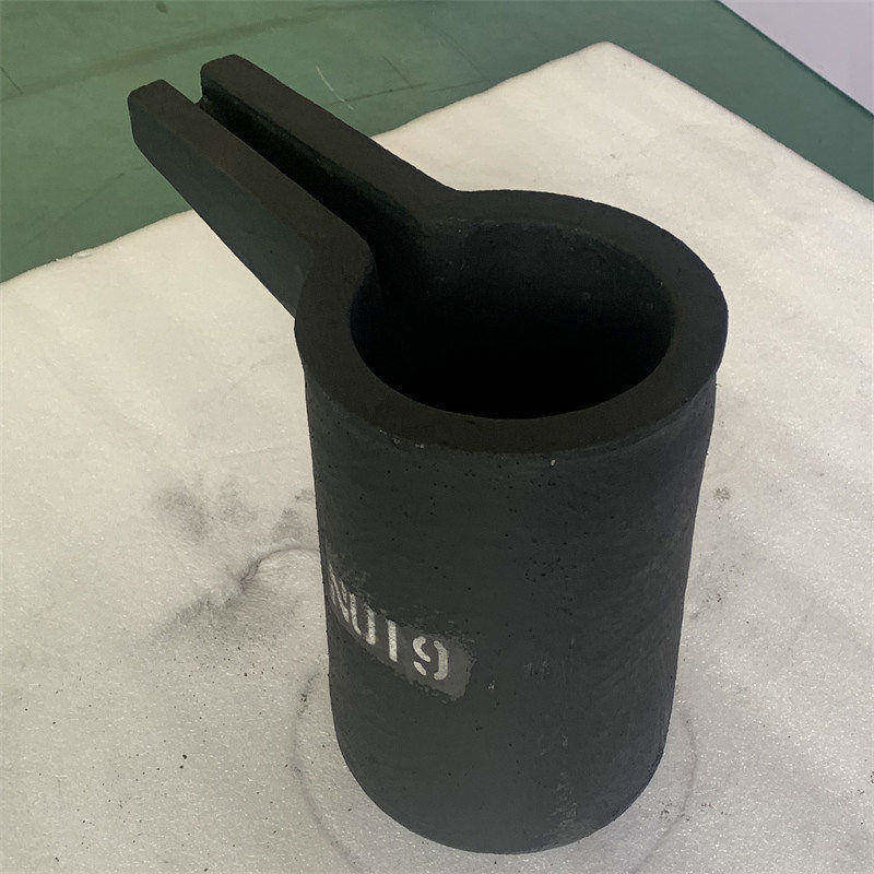 Design Flexibility Heat Resistance Metal Saving Metal Melting Silicon Carbide Graphite Crucible With Pouring Nozzle