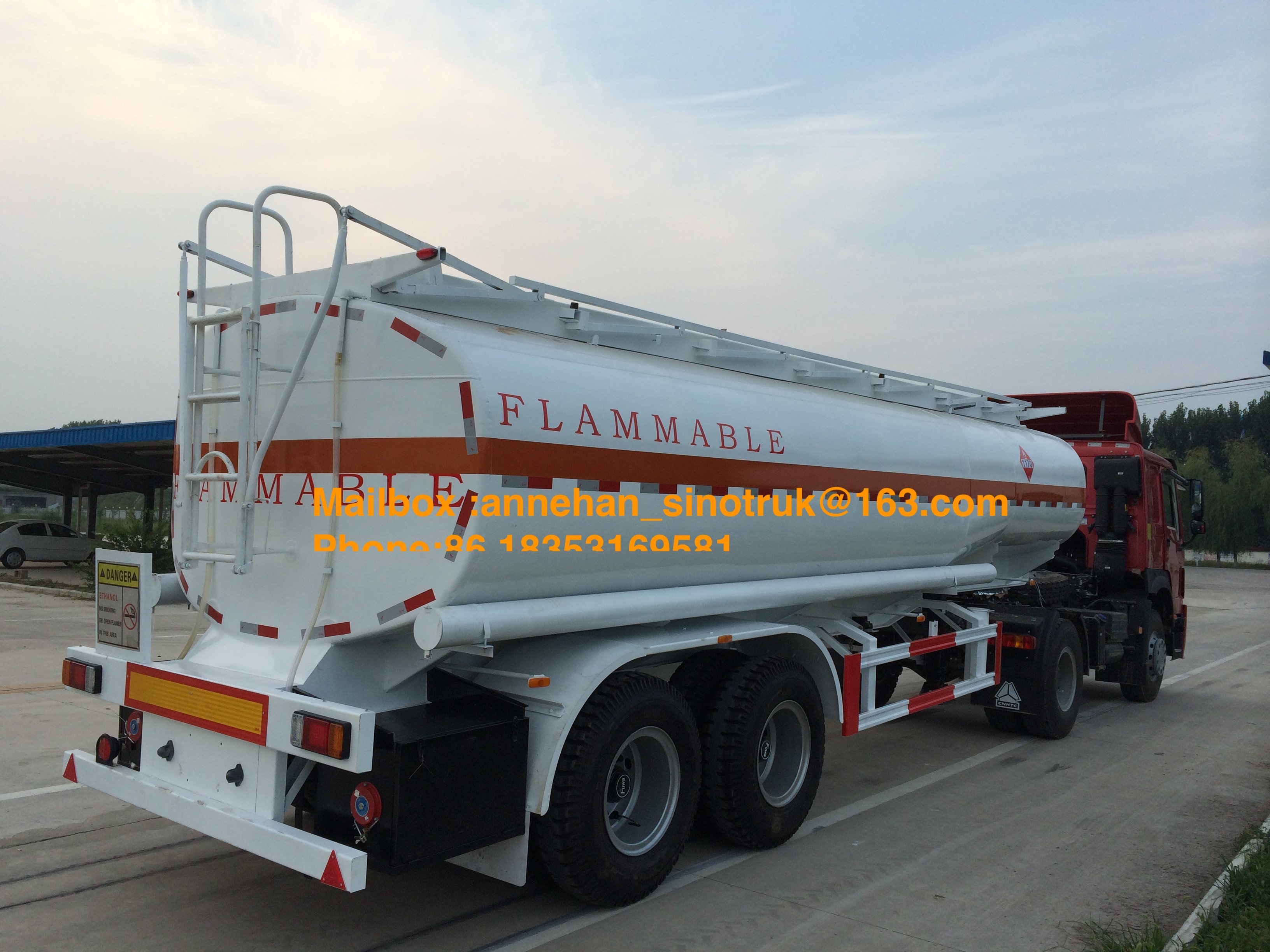 Q235 50000L 3 Axles Oil Tank Trailer With Two Pipes
