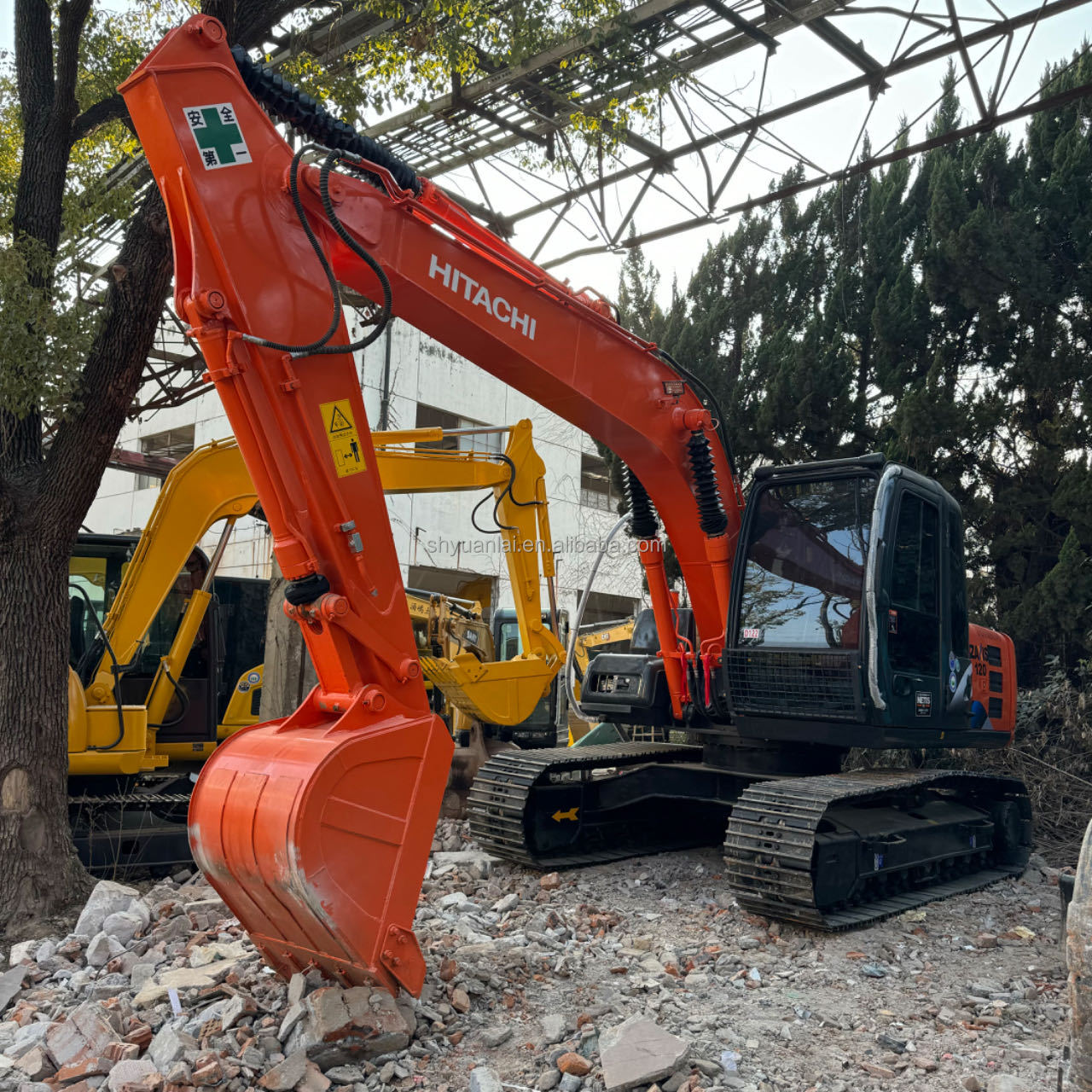 Affordable ORIGINAL Hitachi ZX120 Excavator Energy-Saving and Suitable for Crushing