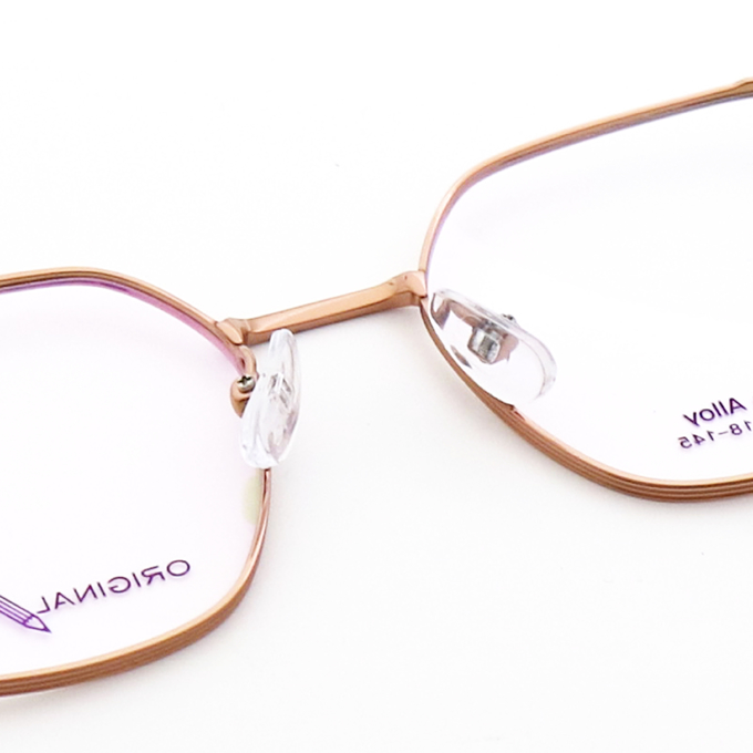 Fashionable Comfortable β Titanium Frame Eyeglasses For Unisex