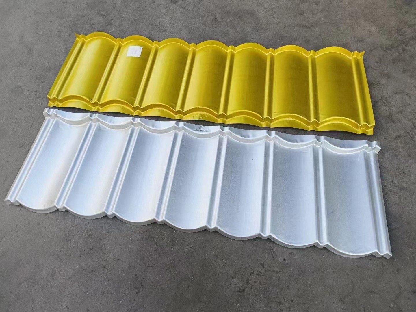 S350GD AZ150 Golden AFP Galvalume Steel GL 55% Aluzinc Steel Roof Panels Stone Coated Tiles Villa Roof ASTM A792M S350GD