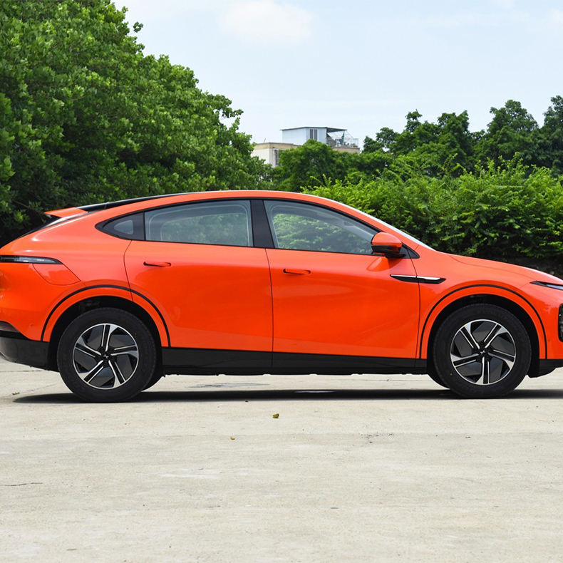 Xiaopeng G6 Electric Car SUV 755KM CLTC Pure Electric Range 580-755km 235/60 R18 Tire Size