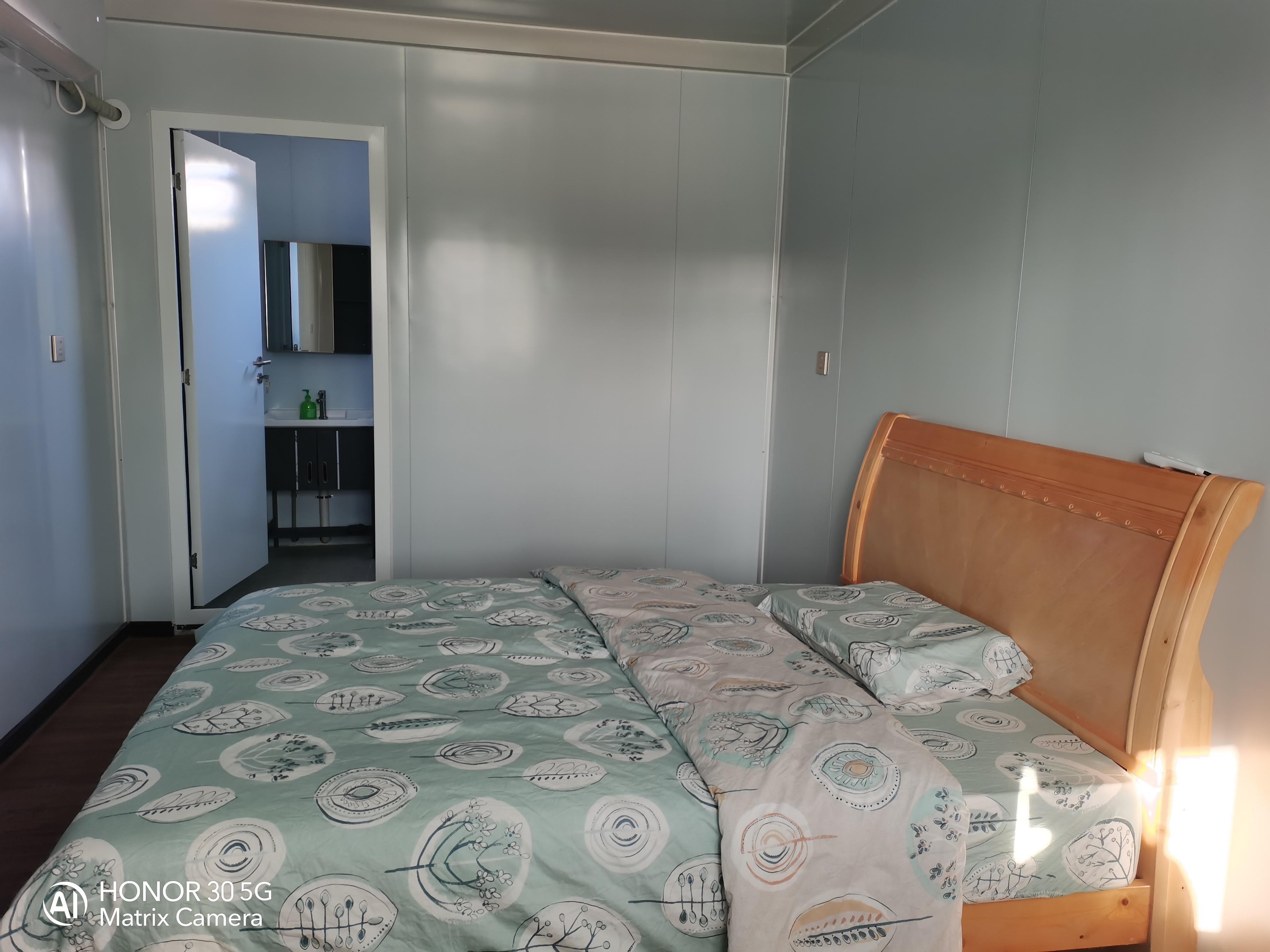 Fully Assembled 20Ft 40Ft Two Story Casa Flat Pack Luxury Prefab Portable Living Containers Floating Houses