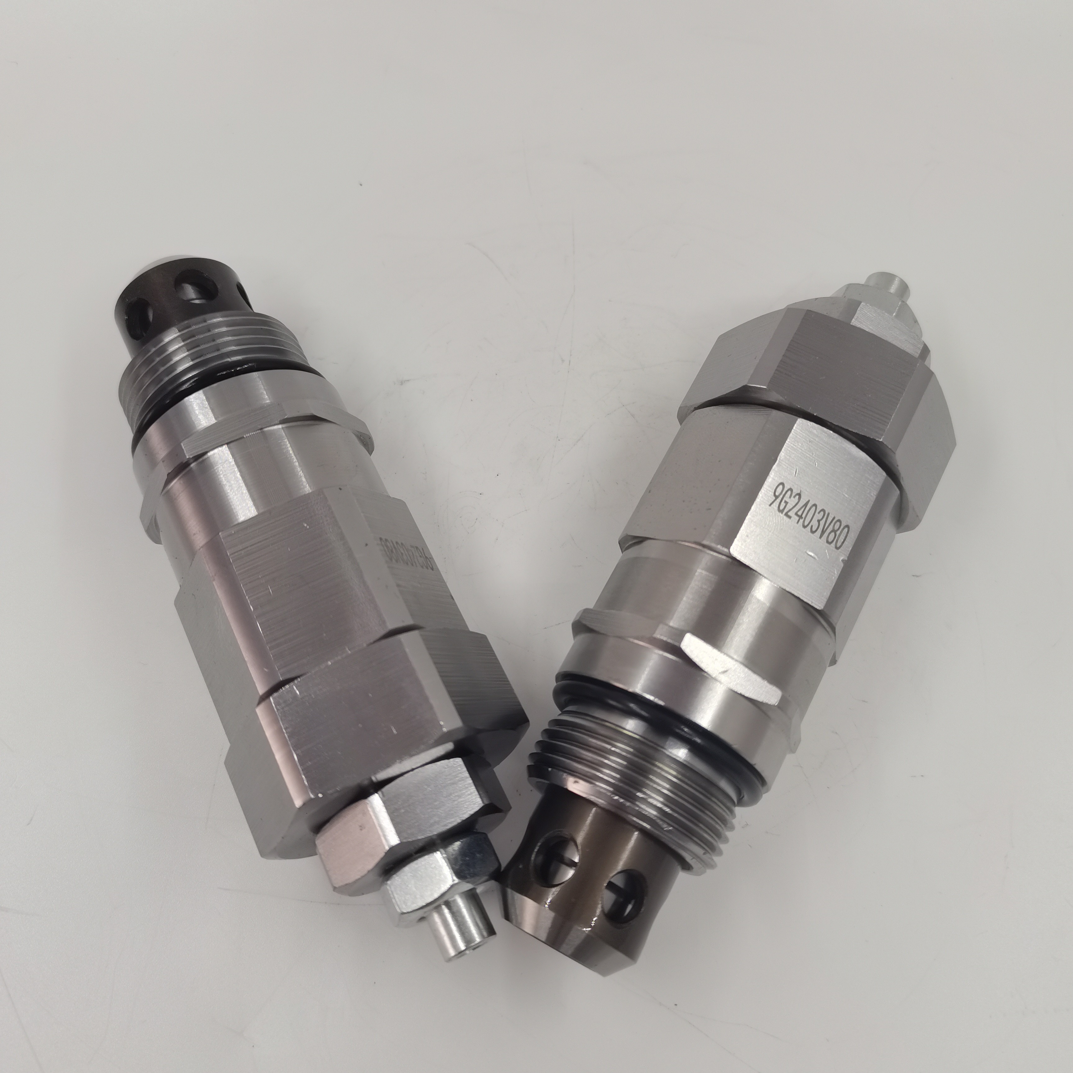 0695006 Relief valve is suitable for excavator EX1900-5 EX2500