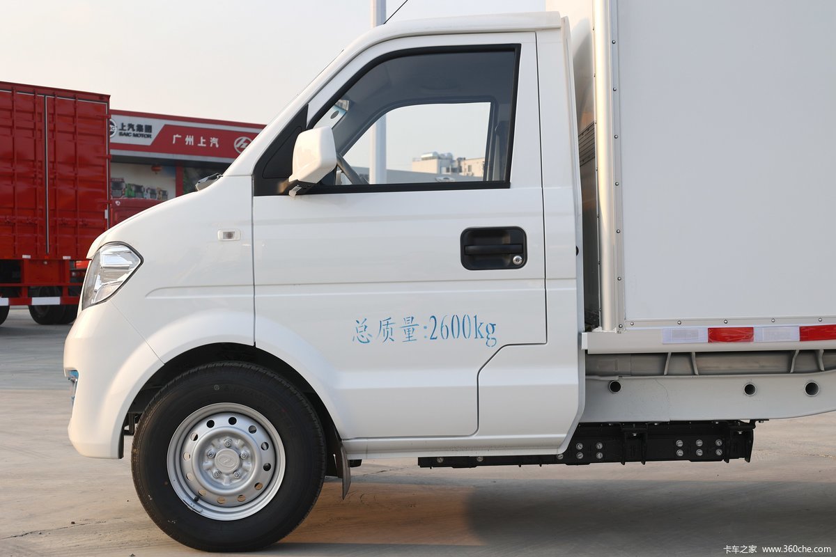 EEC Electric Cars With EEC Approval For Delivery 2023 COC l7e 4730*1670*1960mm Seats 2