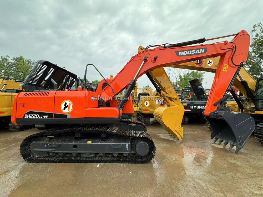 Used Doosan Excavator DH220 Super with High Slope Efficiency and Good Cab Sealing