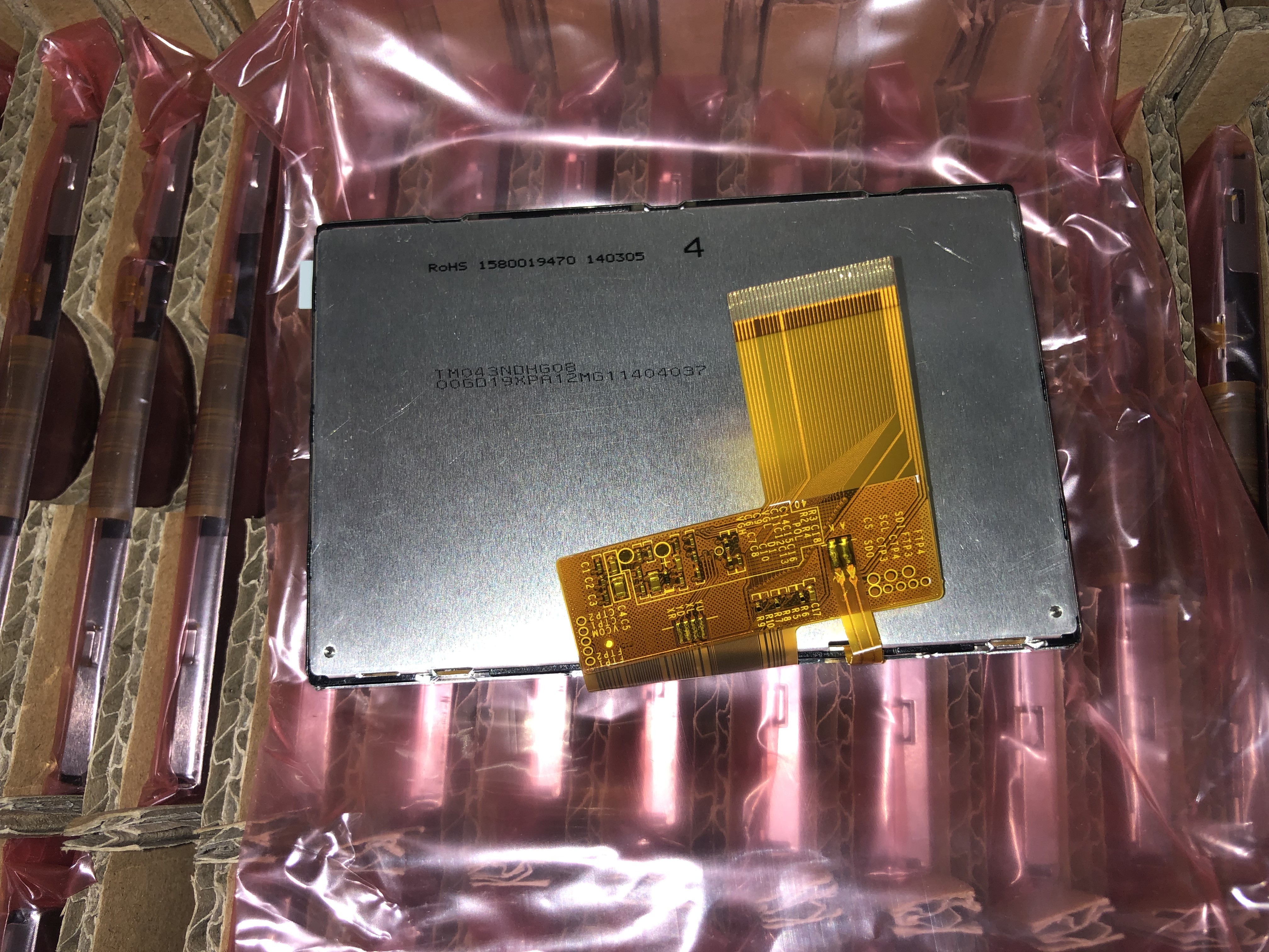 TM101JDHP01 10.1 Inch 1280*800 Symmetry View Tianma TFT 400 cd/m² (Typ.)
