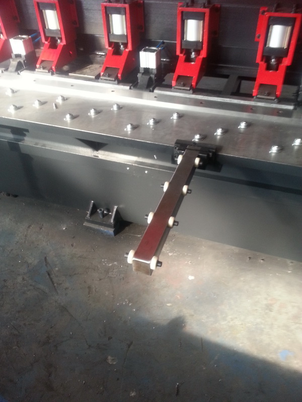 Sheet Groove Cutter CNC V Grooving Machine Sheet Metal Notcher Double Head Drive