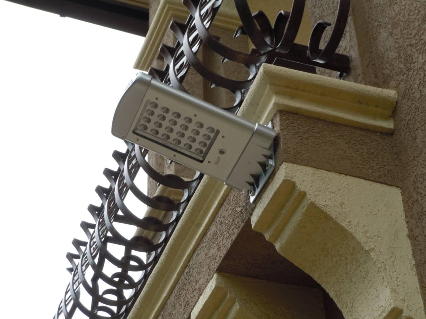 Outdoor waterproof street light