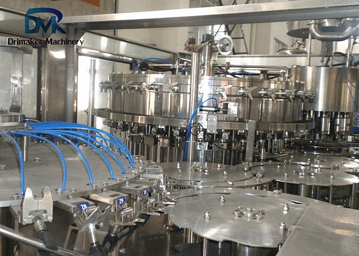 Anti - Corrosive Auto Carbonated Water Plant 3000 Bottles Per Hour Operates Easily