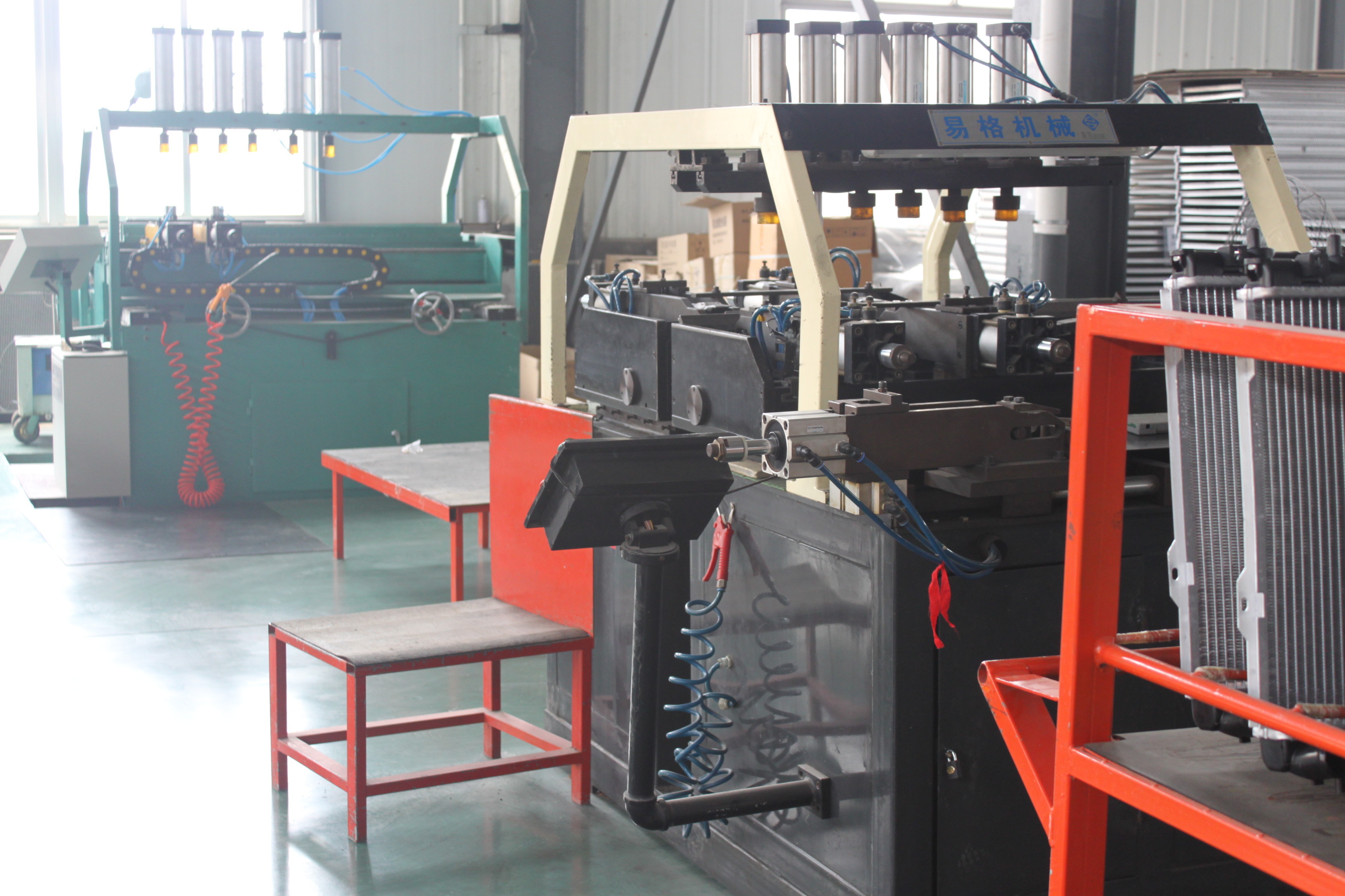 8pcs Cylinders Radiator Making Machine
