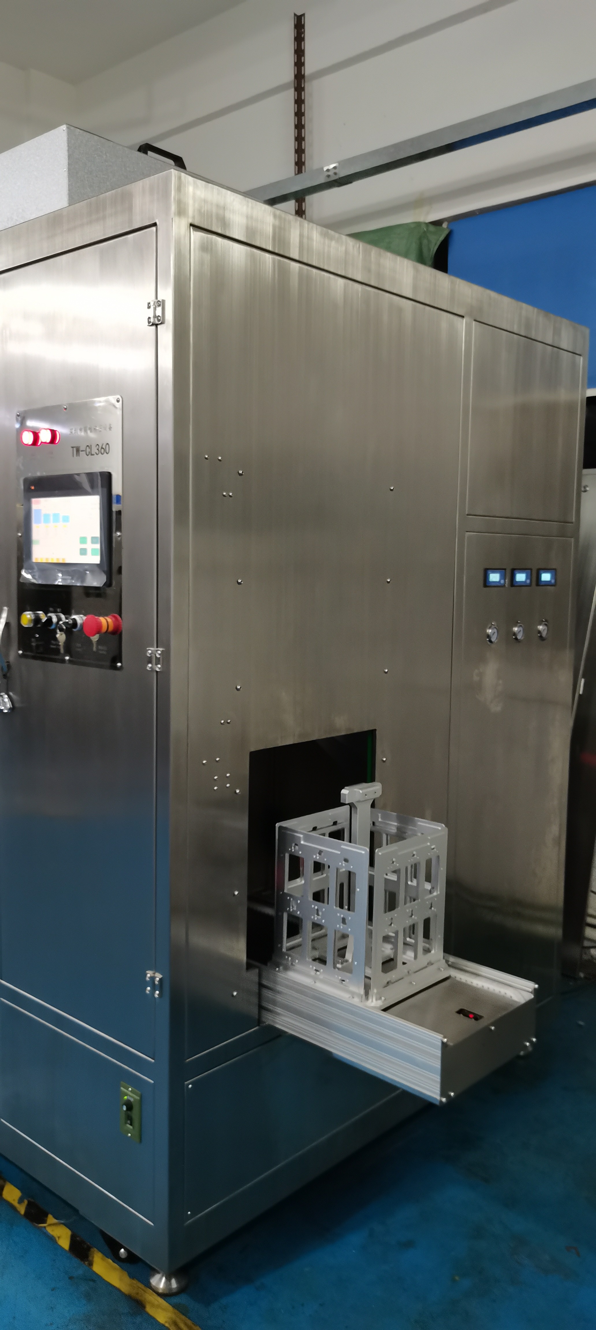 Multipurpose Plastic Box Washer , Practical Industrial Basket Cleaning Equipment