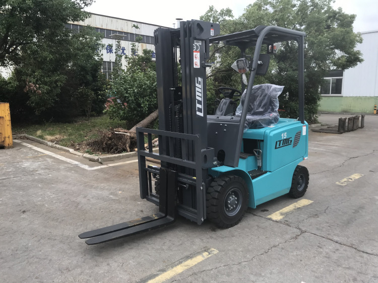 Portable Electric Forklift Truck 1.5 Ton With 48V Battery Work In Refrigeration Storage