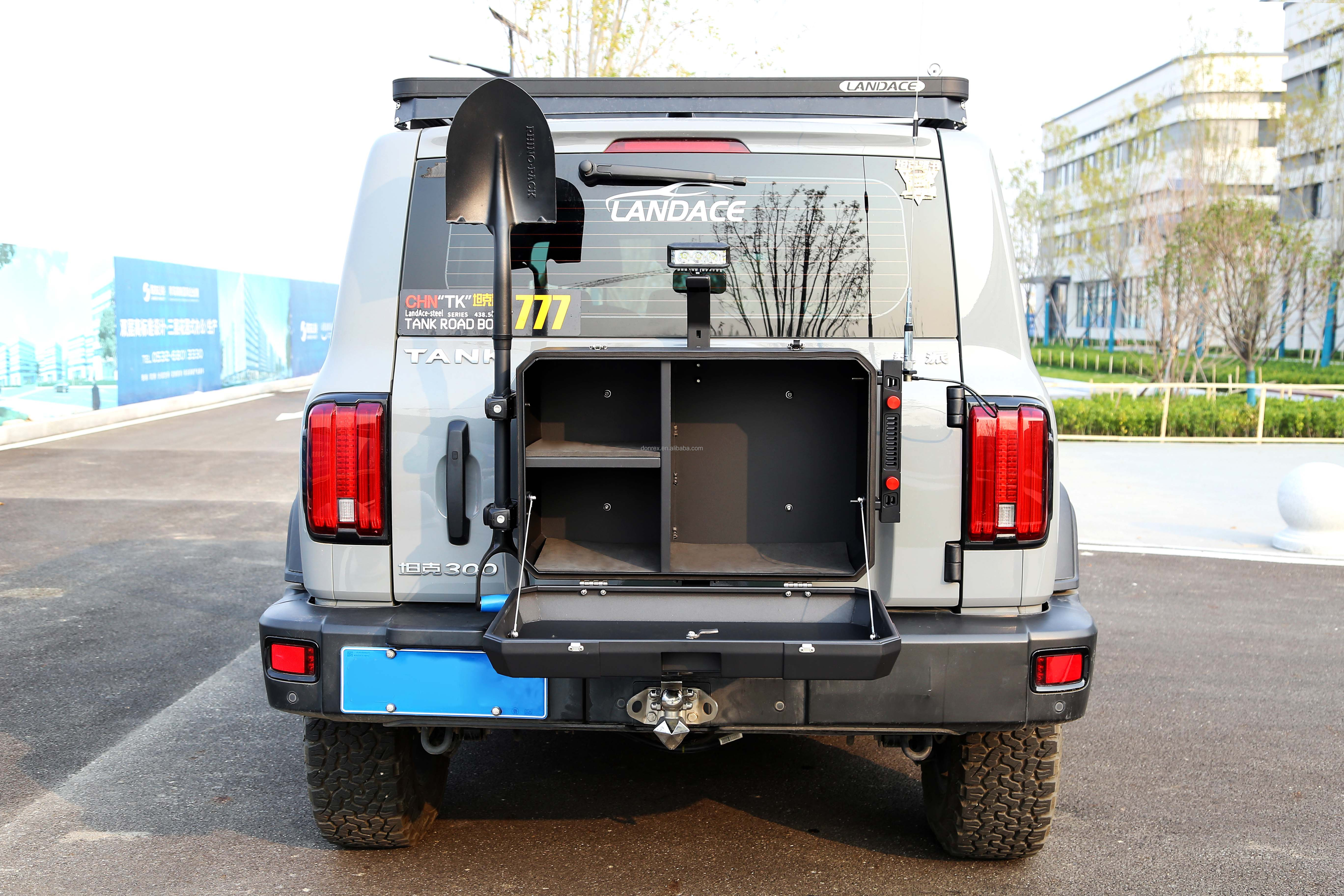 Electrophoresis and Powder Coating Tailgate Storage Tool Box for Offroad 4x4 Tank 300