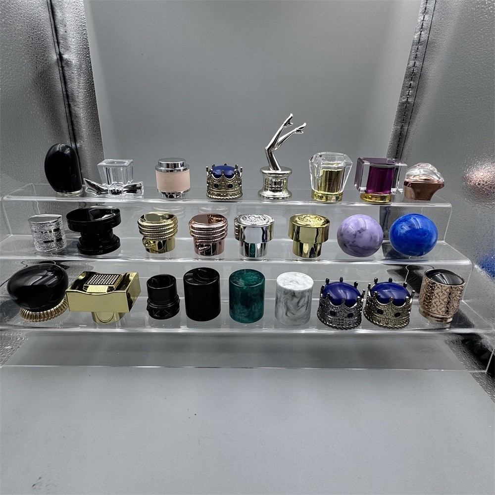 Environmental Crown Shaped Plastic Perfume Cap Universal Compatibility Customization For Sustainable Luxury