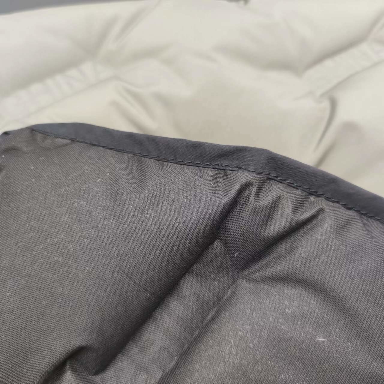 3D Seamless Stereo Embossed Polyester Winter Garment Down Fabric 150Cm 180G