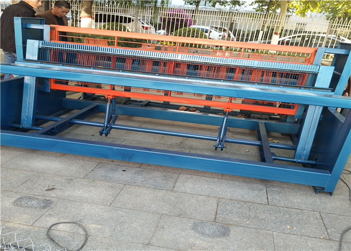 Hydraulic Semi Automatic Crimped Wire Mesh Machine 2m / 2.5m Type 2500 Kg