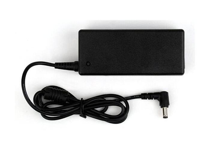 65 Watt Universal Notebook Power Adapter / Desktop Power Supply For Laptop Computer