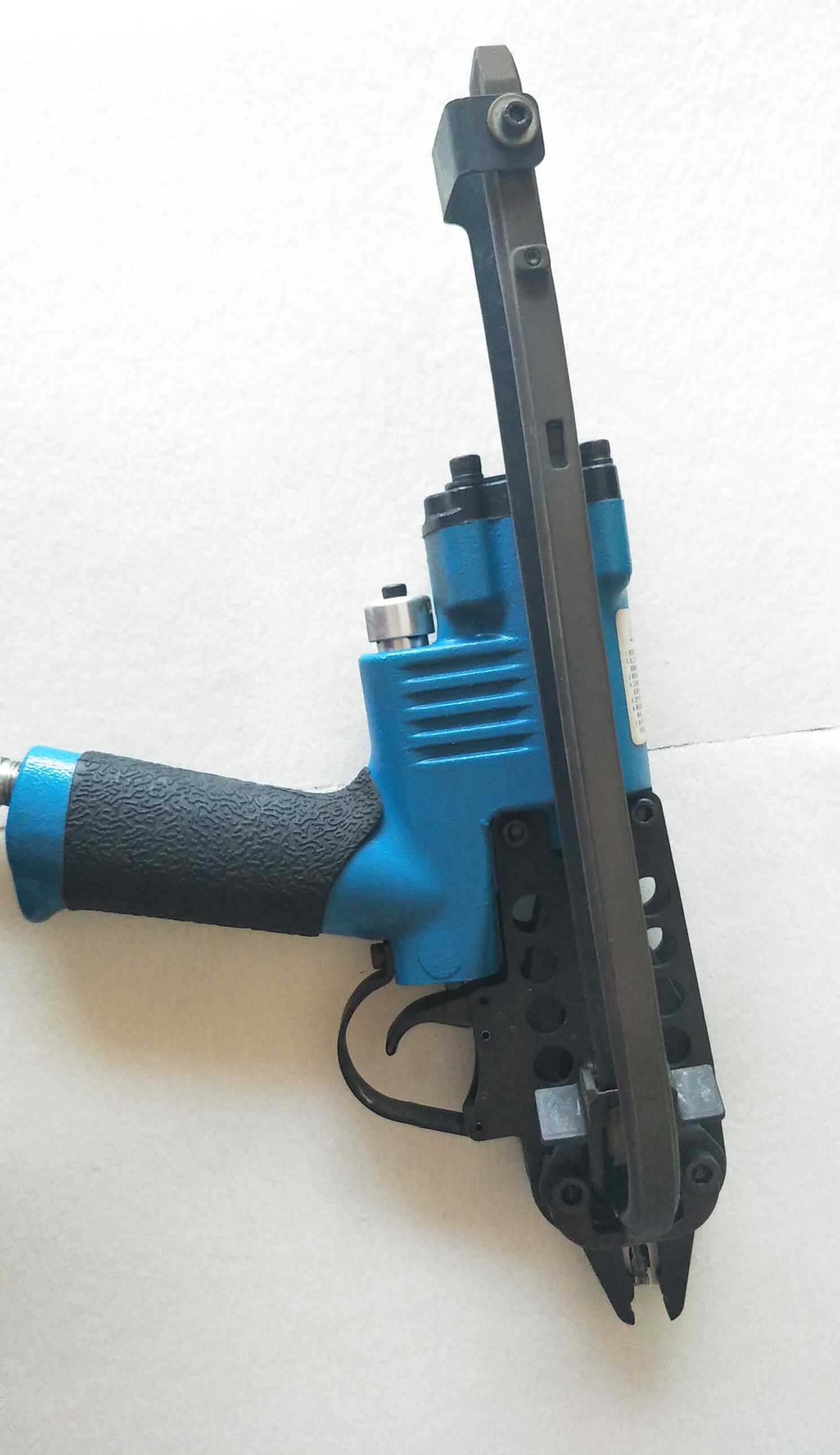 Palm Cushion Button Gun Pneumatic Clip Tool For Mattress Retaining Ring Gun