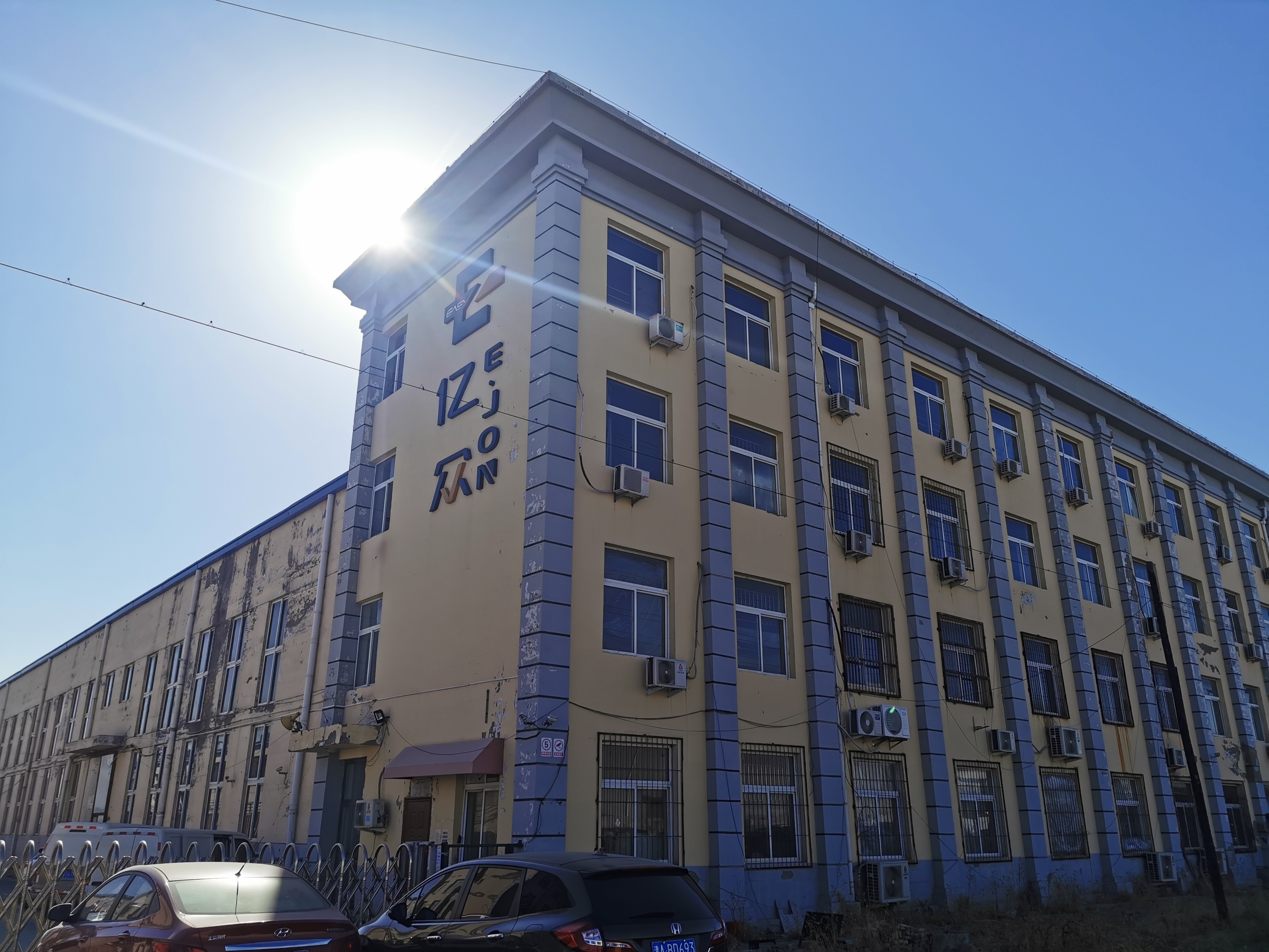 Ejon Y6 Automatic Aluminum Letters and Numbers Machine for Signage 3D Logo Manufacturing