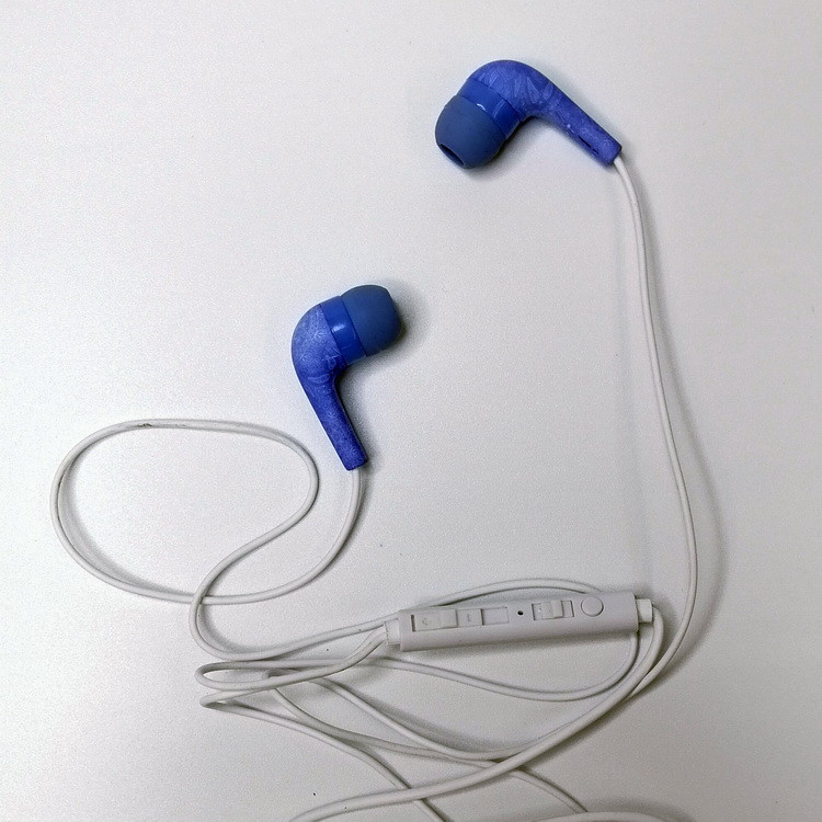 Ergonomic Noise Cancelling Wired Earphones Supra Aural