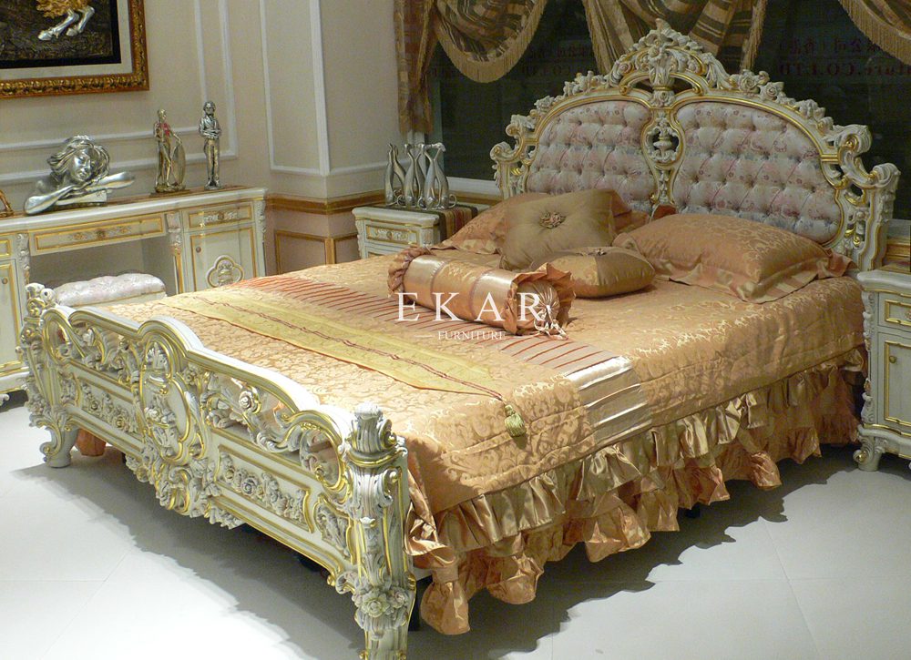 King Size Loui Luxury Wooden Carving Baroque Bed