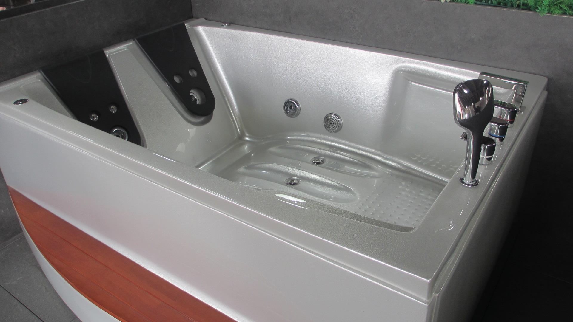 6ft 2 Person Corner Bathtub Luxury With Bubble Jet Whirlpool Waterfall Indoor