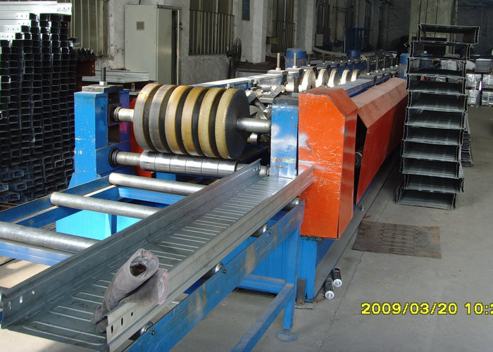 Automatic Punch Steel Cable Tray Roll Forming Machine Photovoltaic Stents