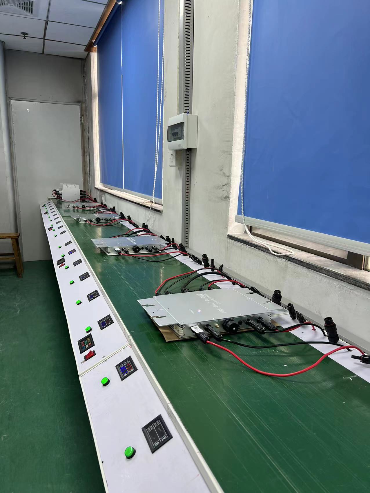 120/230V Auto Switch Solar Micro Inverter for Hybrid and Grid Tie Output Type Single