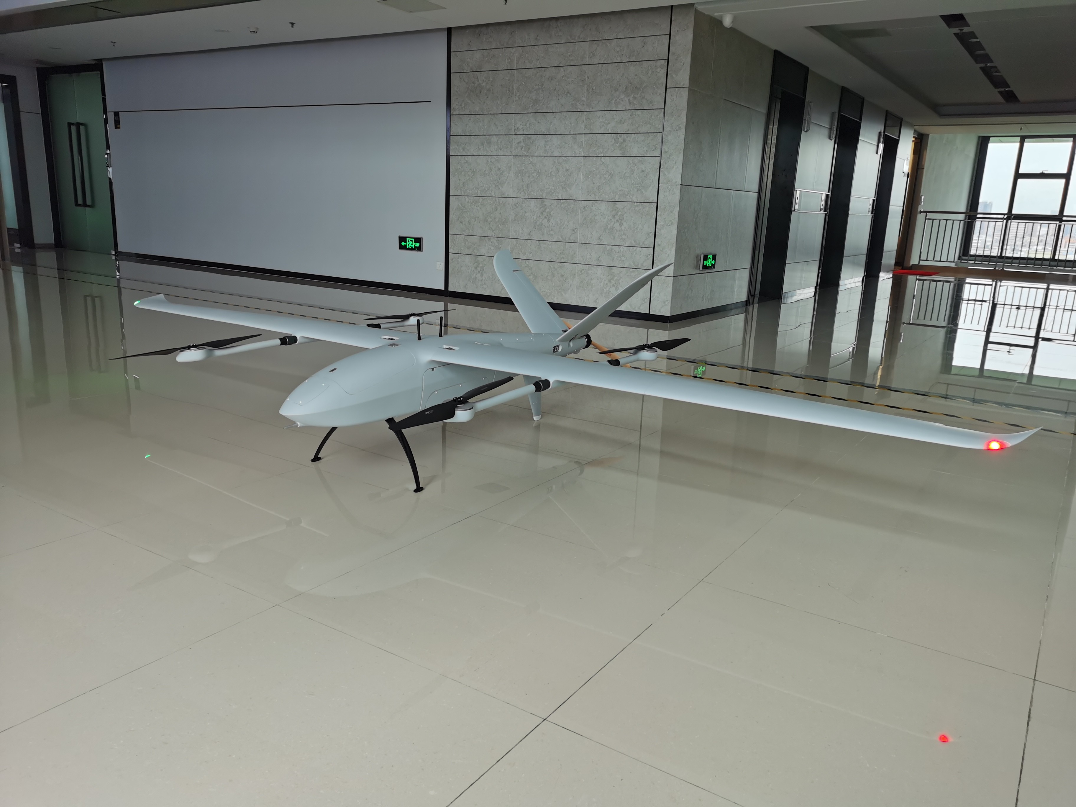 CP25 Reconnaissance Drone 210min Endurance 250KM Range Long-Range Surveying and Mapping with 10kg maximum load weight