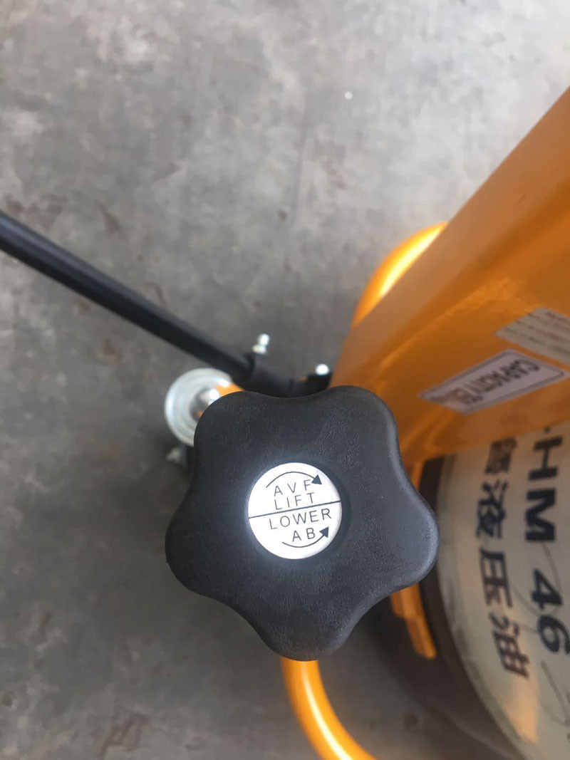 205 Litre 200 Litre Drum Handling Equipment Forklift Attachment Hydraulic Drum Lifter And Tilter