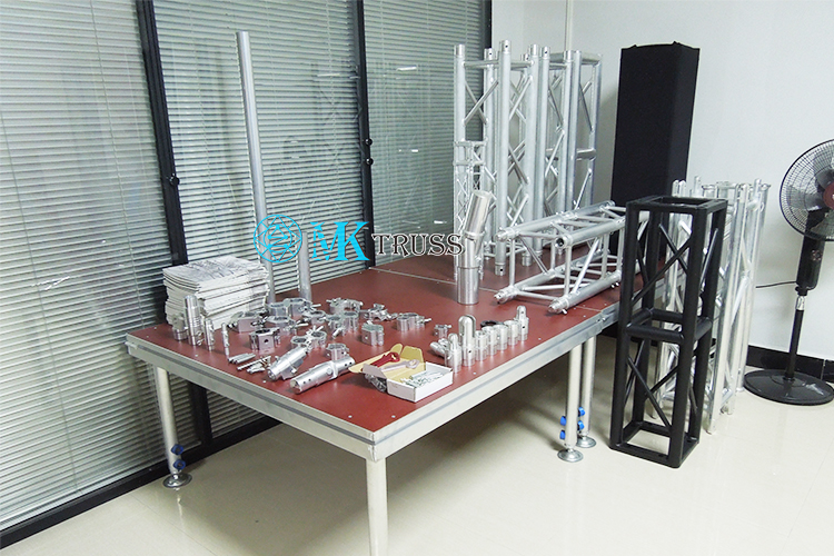 18mm Plywood or Tempered Glass Top Aluminum Outdoor Mobile Event Stages for Stage Show
