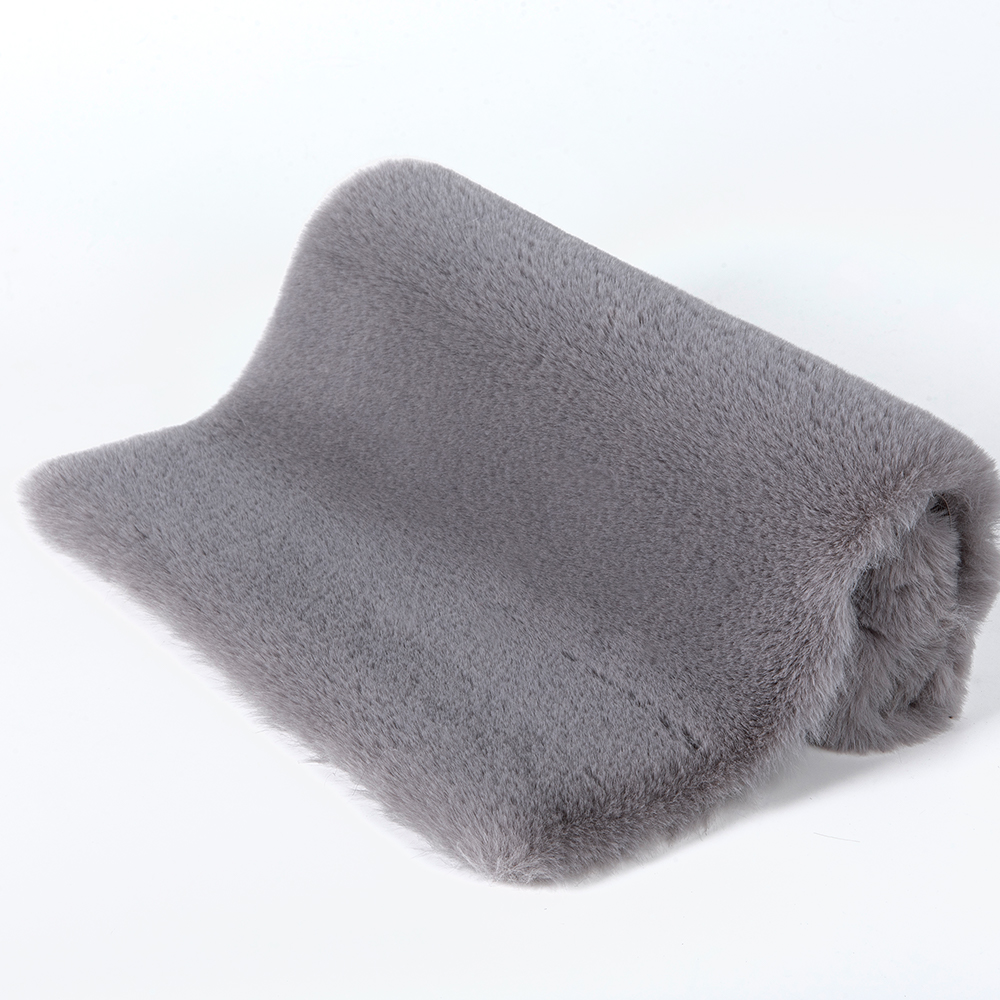 Soft 100% Polyester Faux Rabbit Fur Fabric for Winter Ponchos and Ladies Pullovers