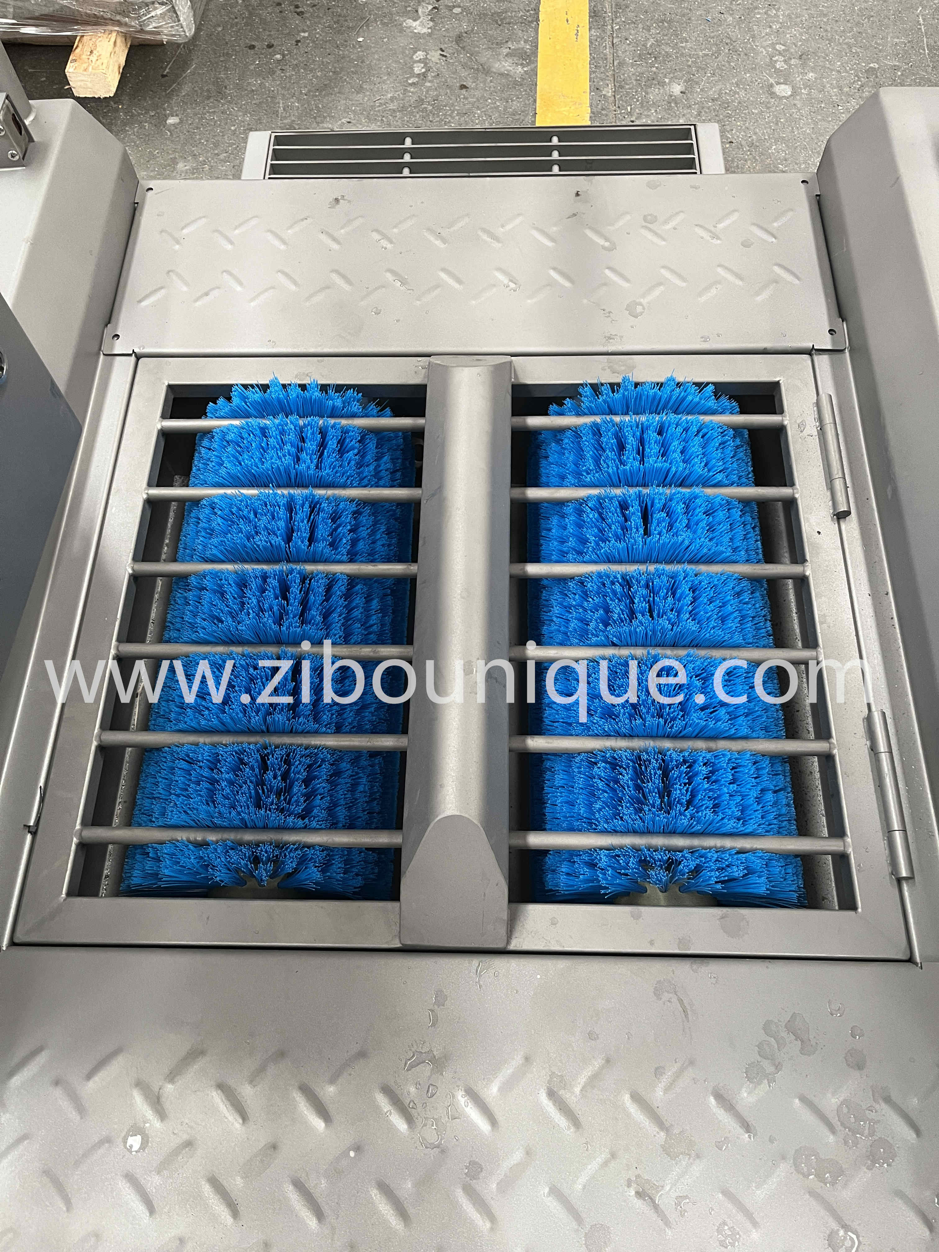 Revolutionary Automatic Rubber Shoe Boot Washer for Industrial Cleaning of Galoshes
