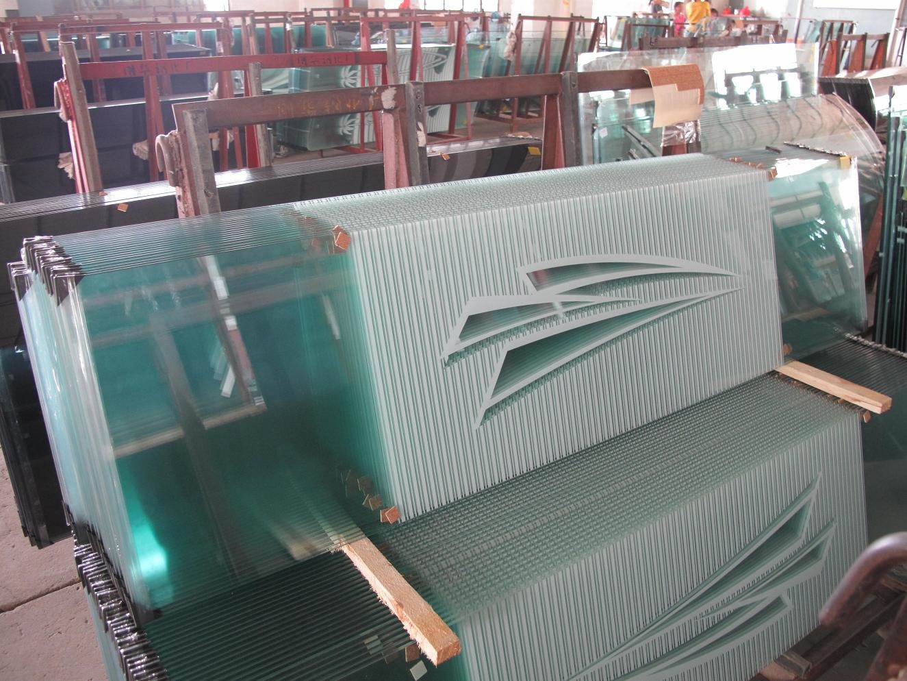 Customized Pattern Tempered Door Glass Toughened Low Iron
