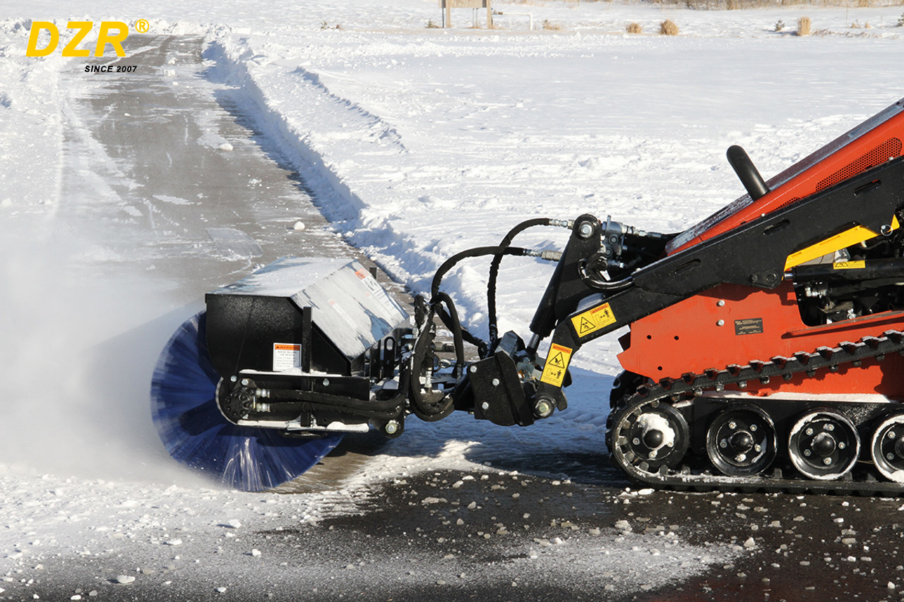 Mini Skid Steer Hydraulic Angle Broom With Poly / Wire Brush