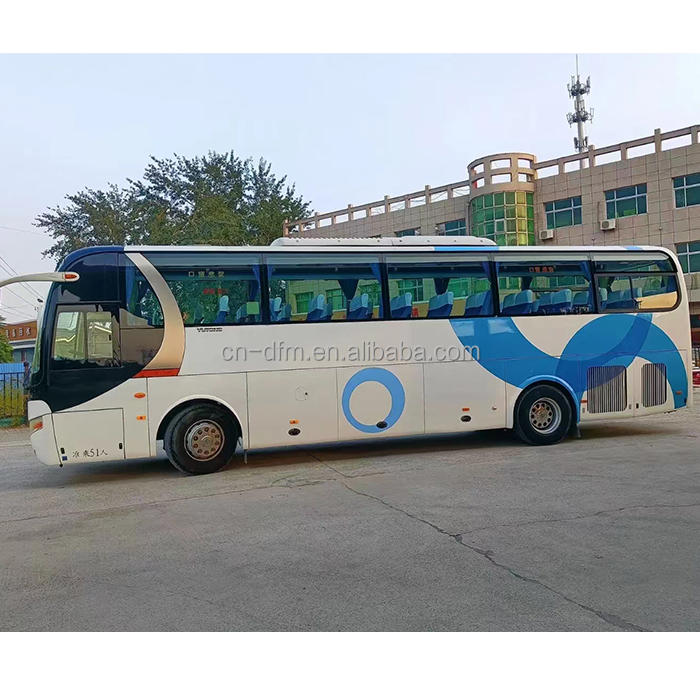 Yutong 54 Seater Diesel Coaches Bus in White Great Performance and Fuel Efficiency