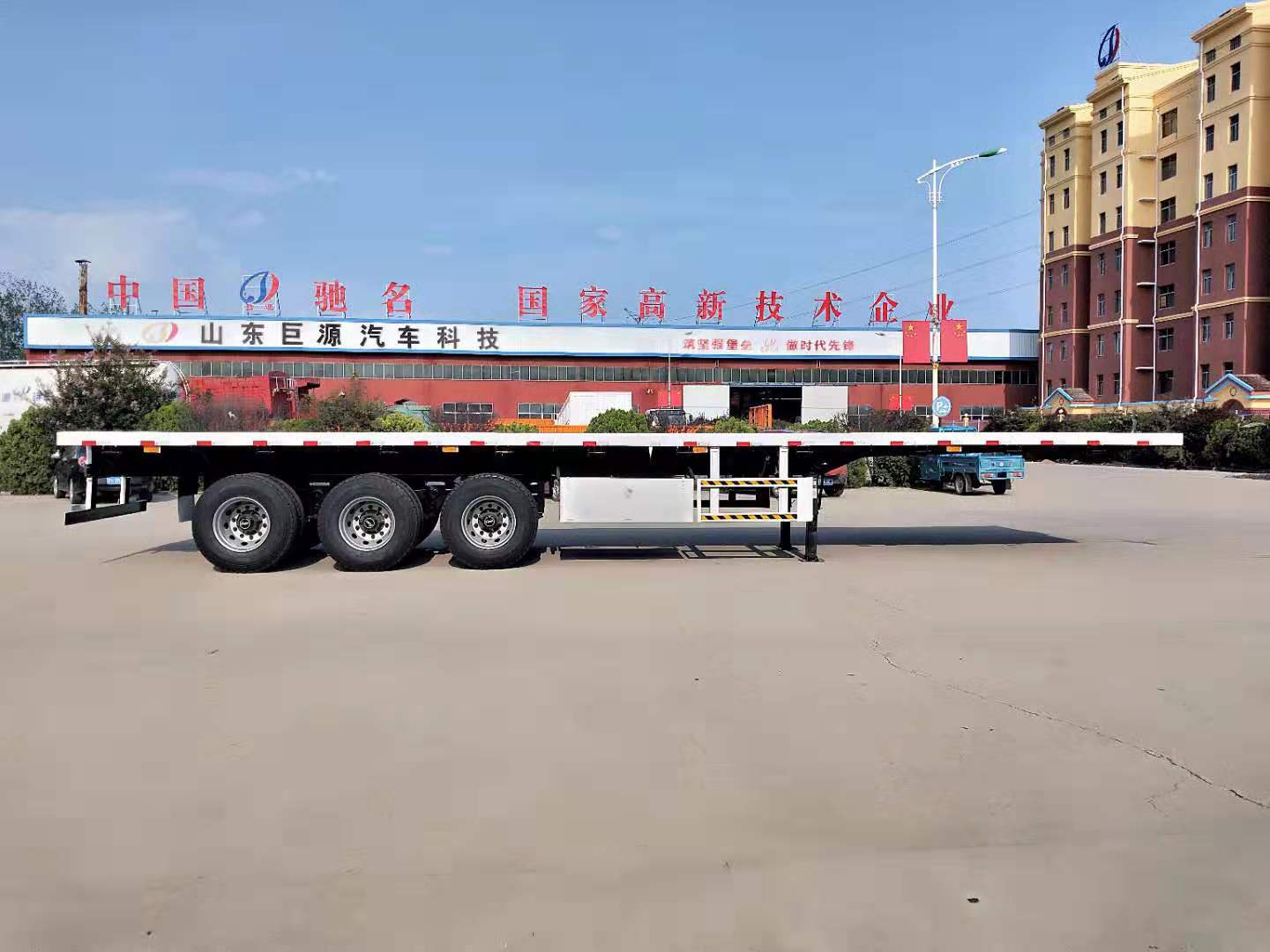 40ft Container Platform Flatbed Semi-Trailer with Front Wall in Heavy Duty Design