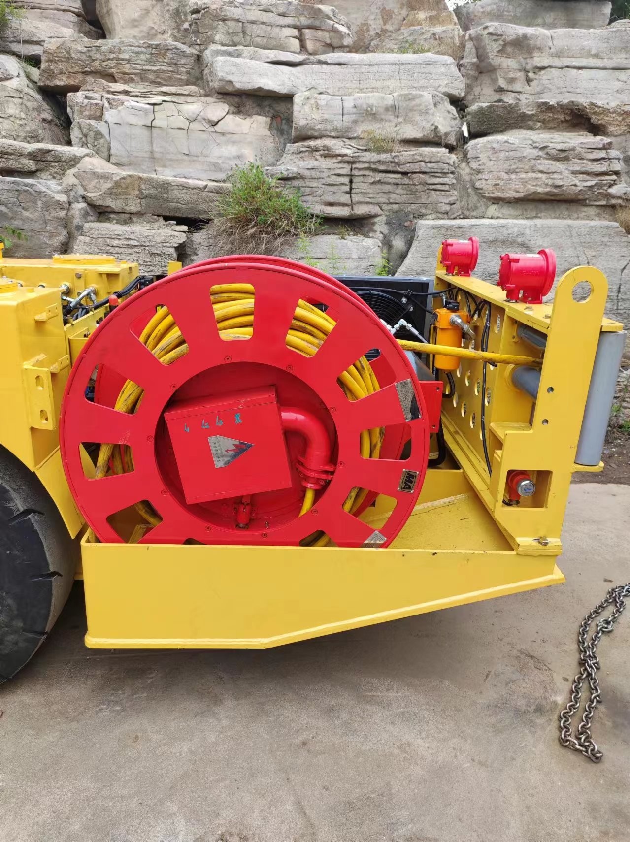 Blast Proof Electric Cable Coal Mine Usage Underground LHD loader 2 tons loading capacity