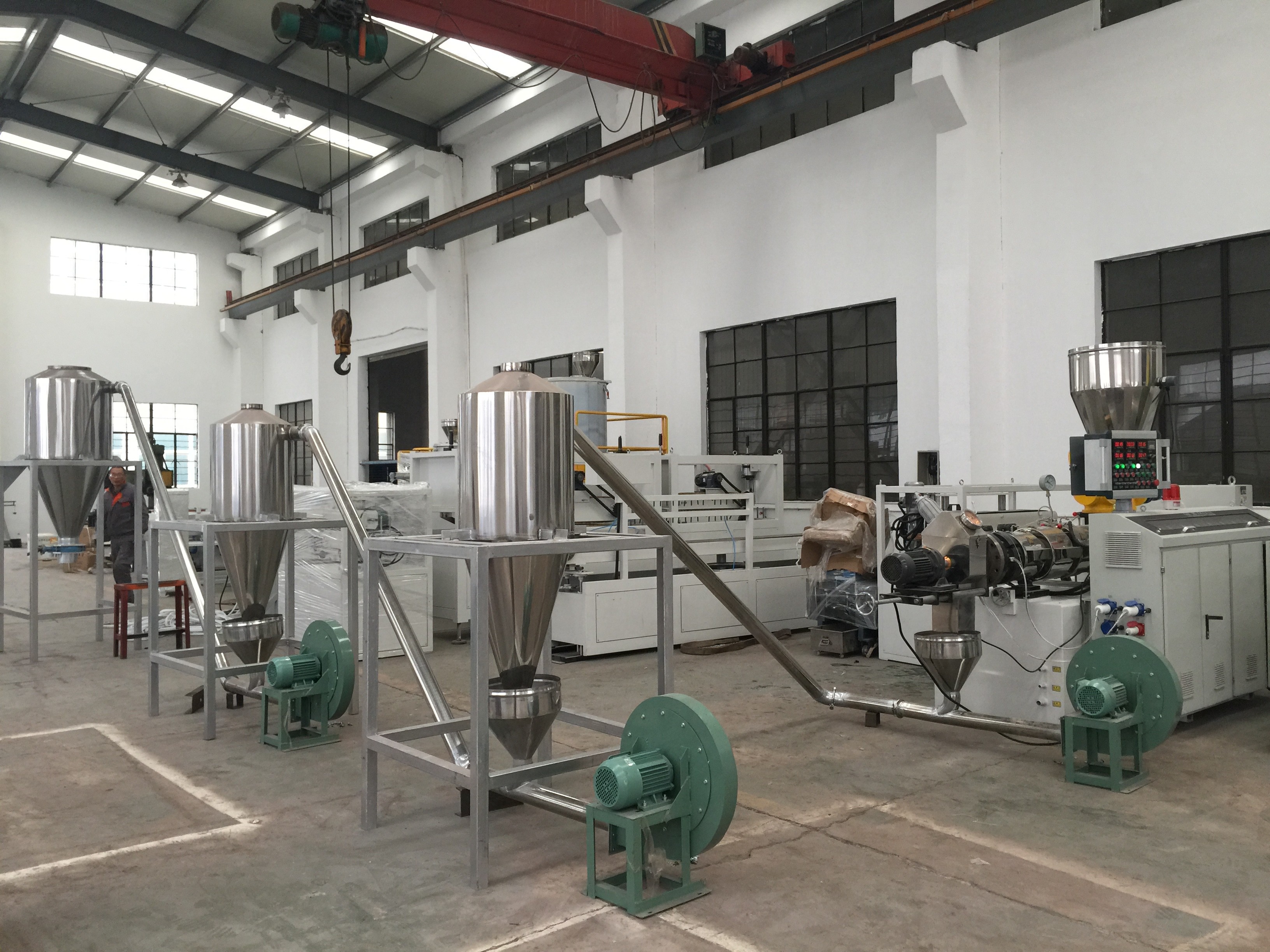 Waste Recycle PVC / PE / PET Plastic Pelletizing Machine With Vibrator System