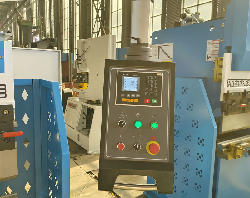 WC67K 30T1000MM Mini Press Brake With E21 System Torsion Bar NC Press Brake Machine With Quick Change Clamps