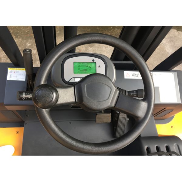 1600kg Electric Forklift Truck For Long Material , 4-Directional Narrow Aisle Forklift