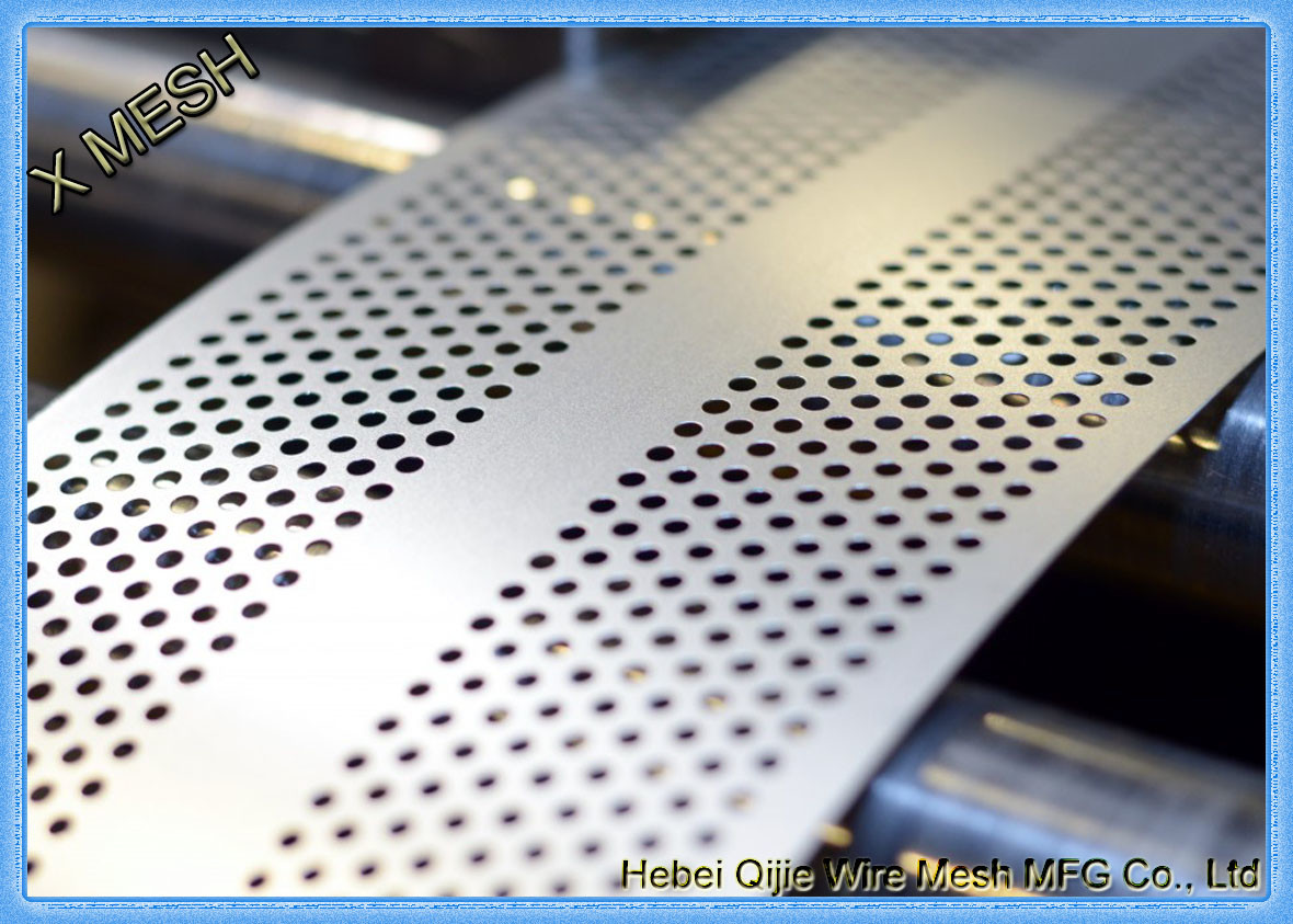 Anti Skid 6061 Aluminum Perforated Metal Sheet Mesh / Low carbon Punch Steel Plate With Holes