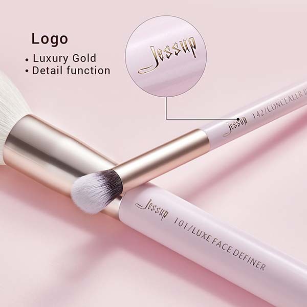 Metal Ferrule ISO9001 Essential Makeup Brushes Set Coated Birch Wood