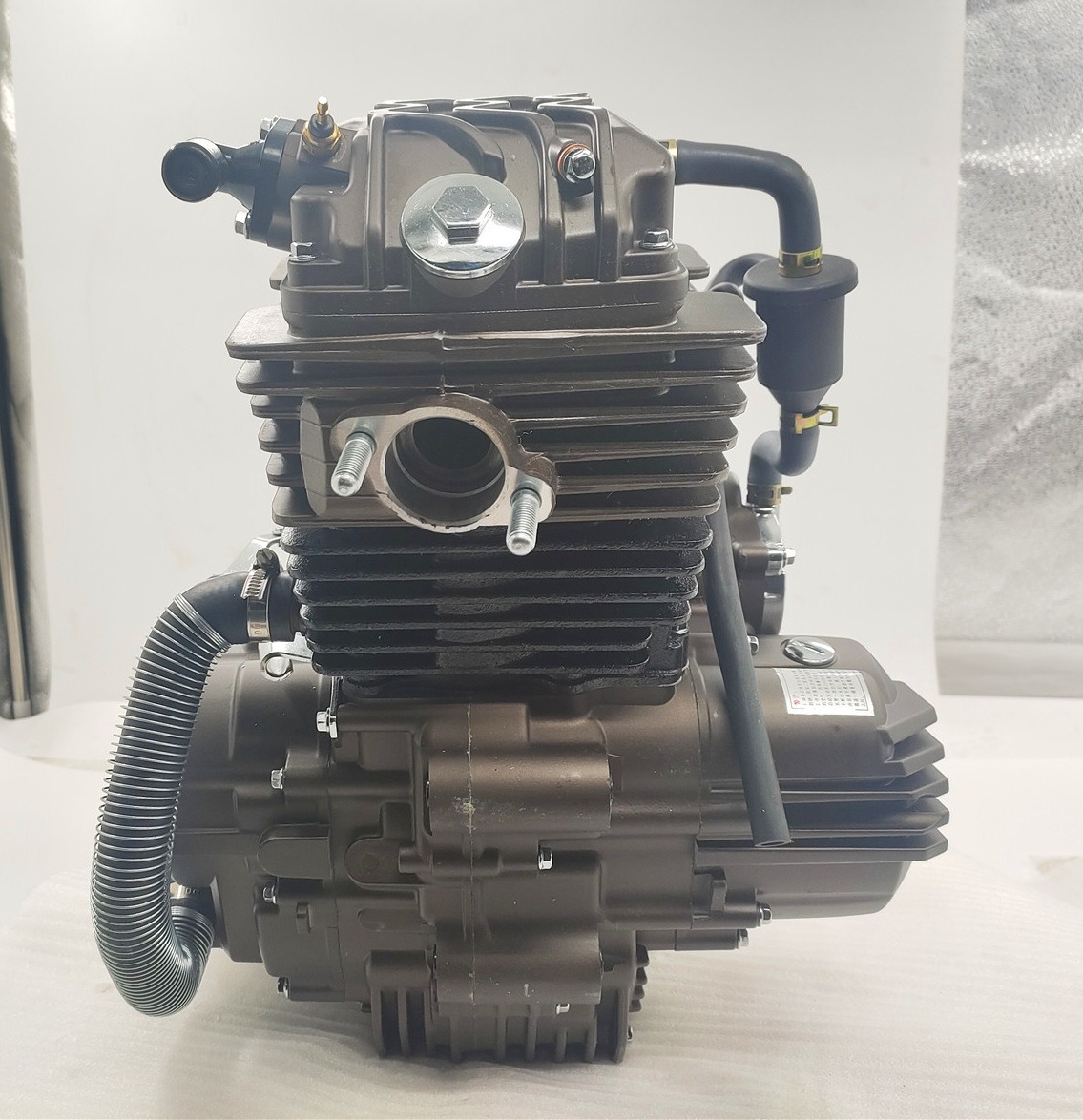 LF Wolf 250cc Motorcycle Engine Water Cooled 4 Stroke Engine for Superior Performance
