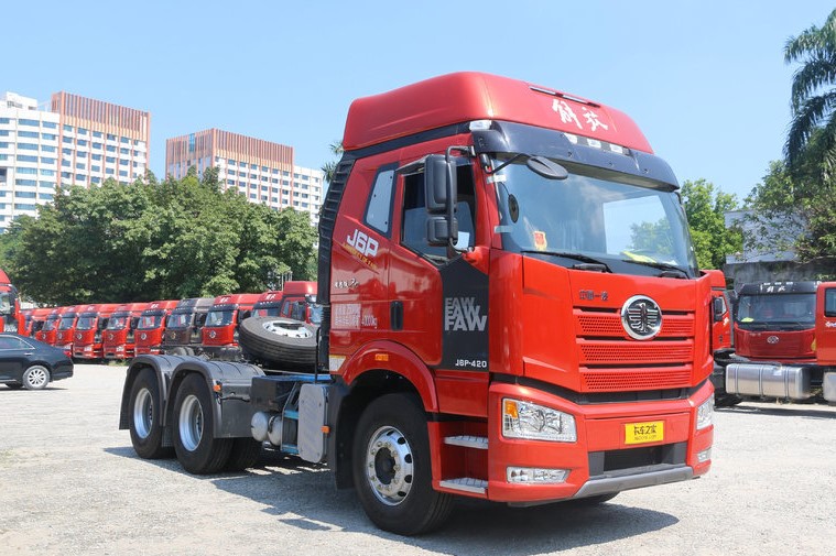 FAW J6P Jiefang Tractor Truck 6x4 Heavy Duty Tractor Unit Engine Used Trucks for Heavy Cargo Transportation