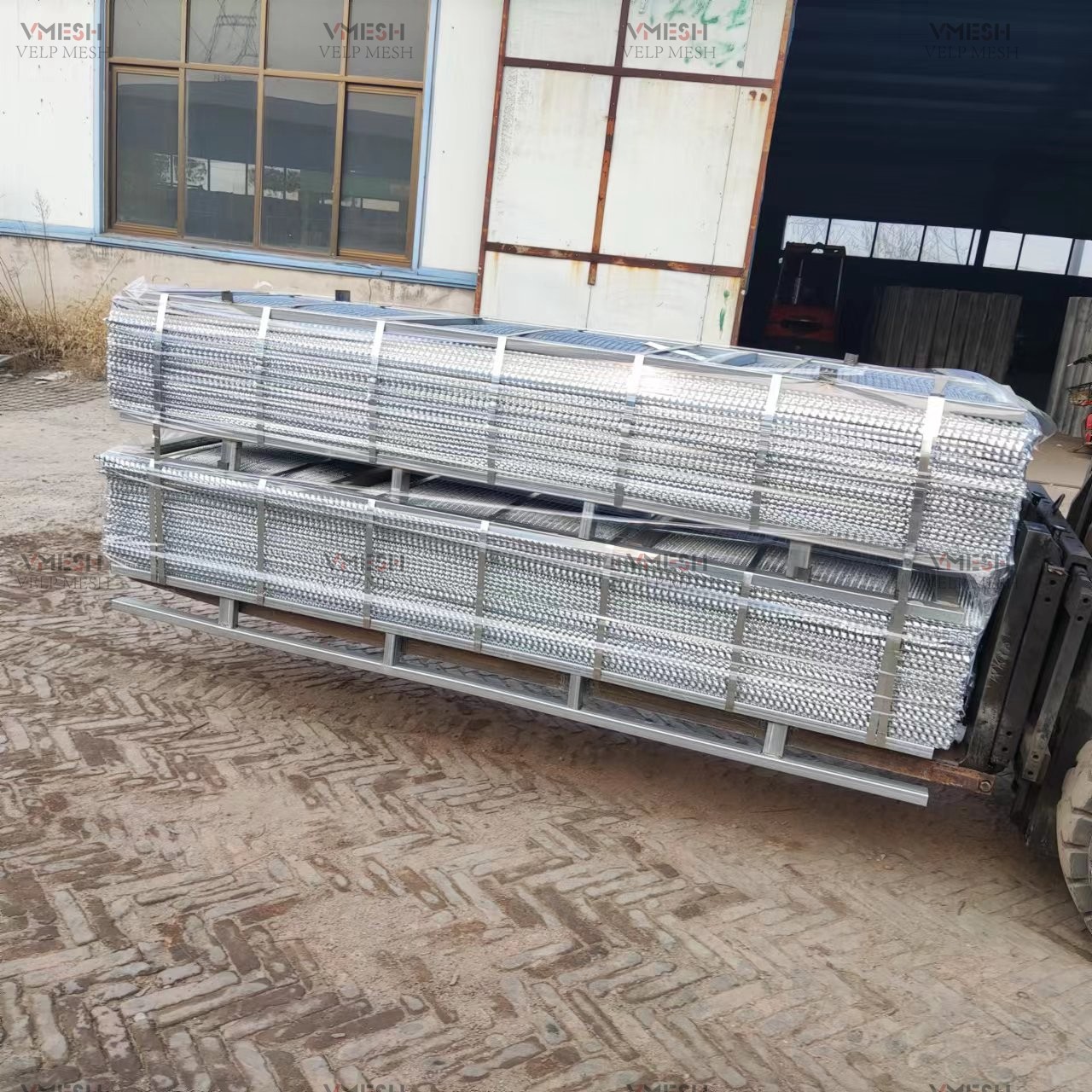 G60 Galvanized Plaster Expanded Metal Stucco Wire Mesh 27inch Width High Productivity
