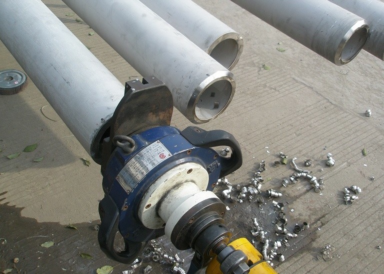 Light Weight Electric Pipe Beveling Machine Interl Mounted Tube Chamfering Tool 15mm